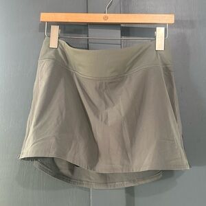 Lululemon Pace Rival Skirt - 8 - Grey Sage